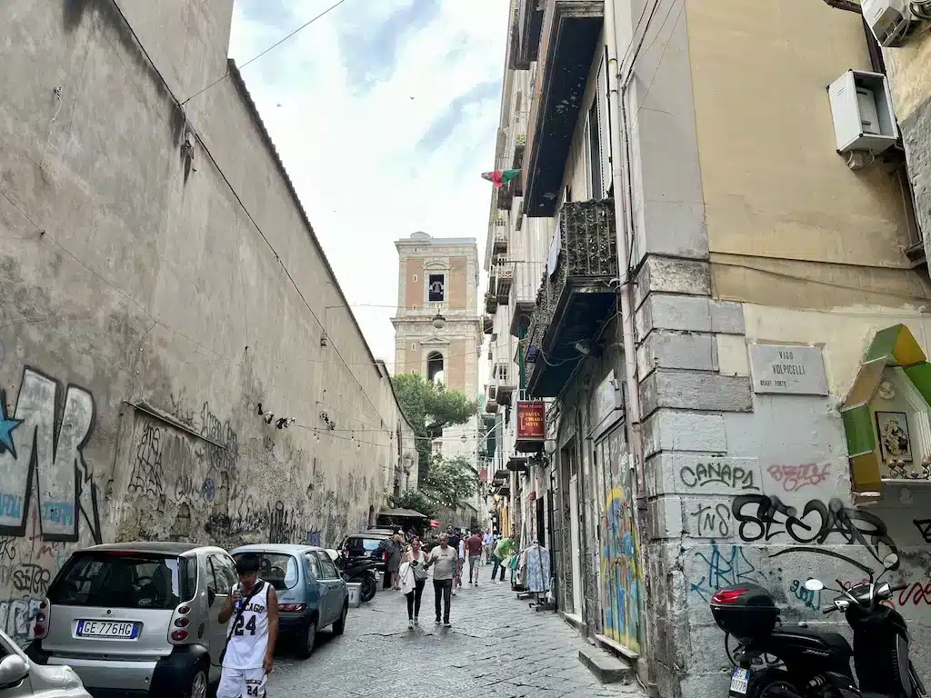 Le accoglienti stradine del Centro Storico di Napoli