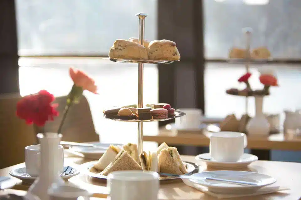 Afternoon tea in battello a Londra