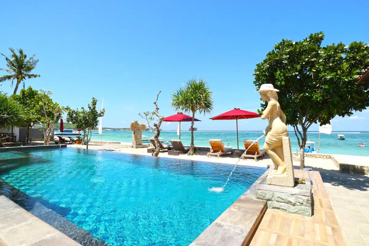 Alloggio economico sulla spiaggia a Nusa Lembongan