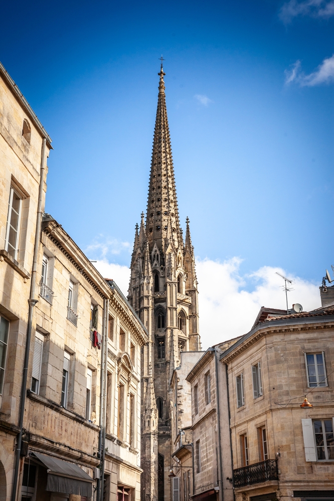 La Basilique Saint-Michel e il suo campanile a Bordeaux