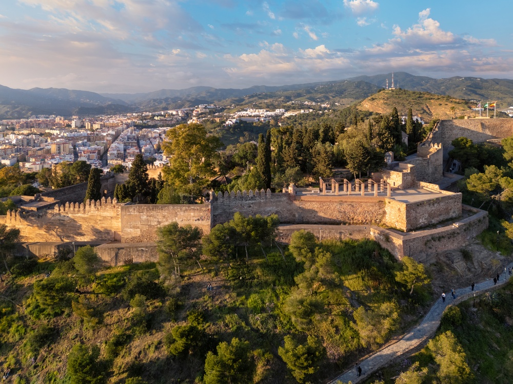 I bastioni del Castillo de Gibralfaro sopra Malaga