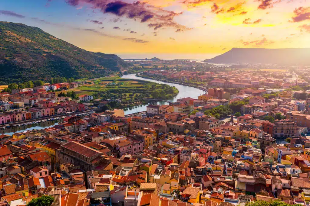 Bosa, il posto più romantico dove alloggiare in Sardegna