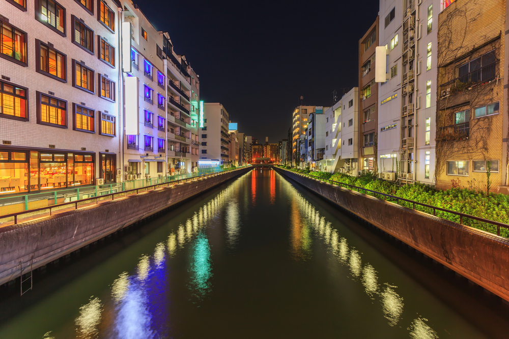 Il canale Dotonbori a Namba, Osaka, di sera