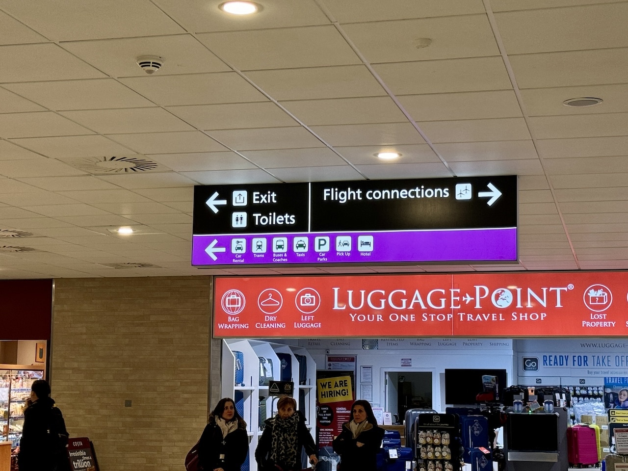 Cartelli all'aeroporto di Edimburgo