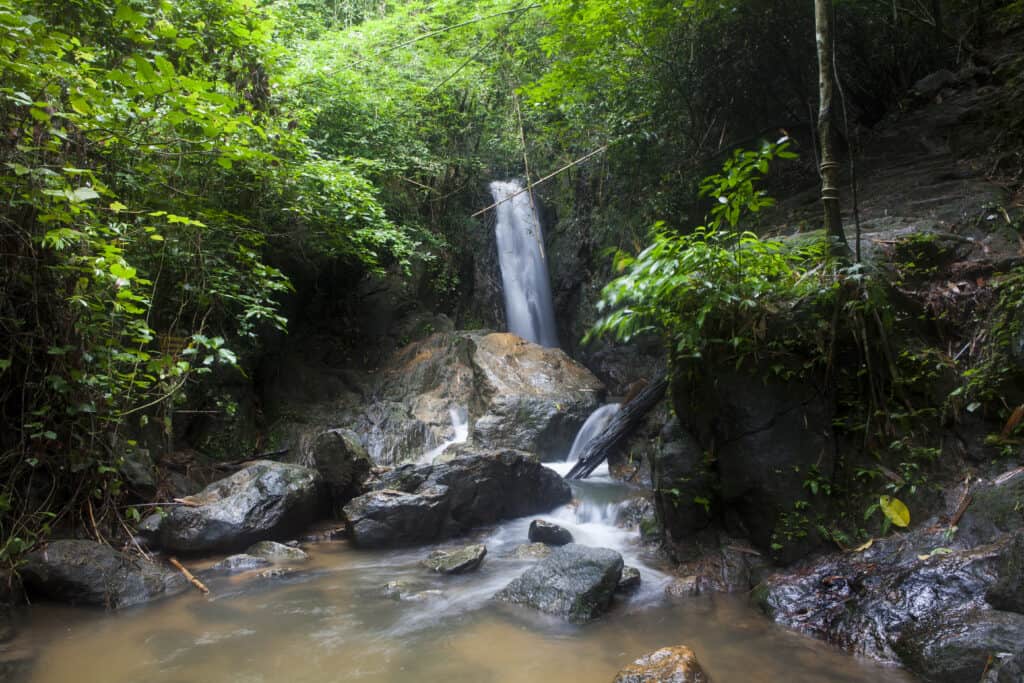 La cascata di Bang Pae nel Khao Phra Thaeo National Park a Phuket