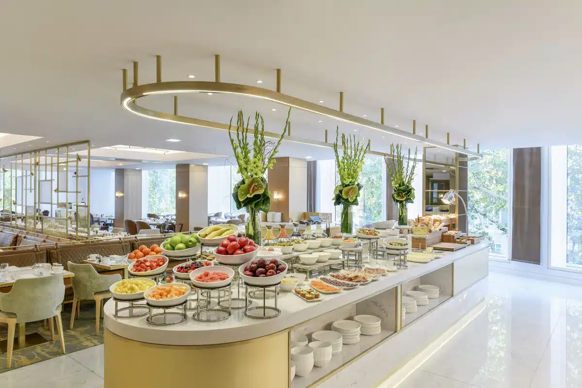 Colazione a buffet al Royal Lancaster