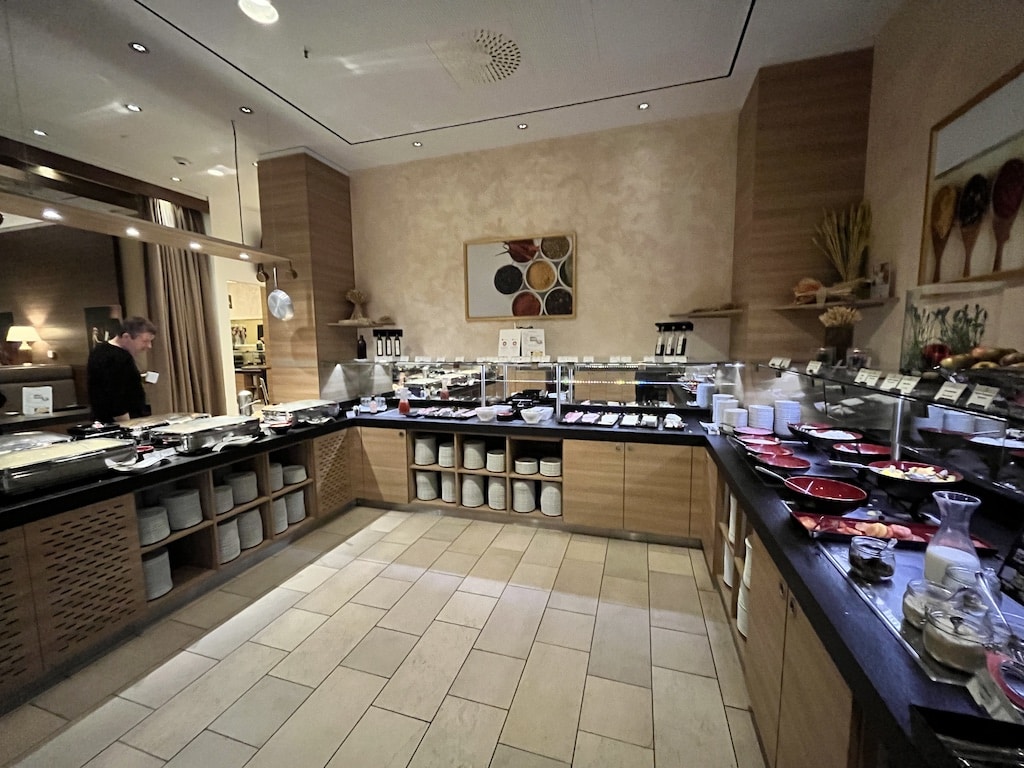 Colazione a buffet all'H4 Berlin Alexanderplatz