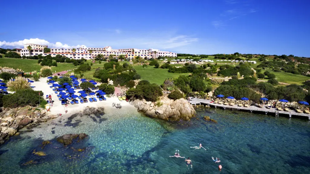 Colonna Resort, hotel con spiaggia privata in Sardegna