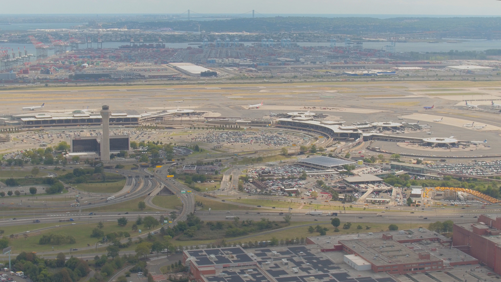 Dagli aeroporti di Newark e LaGuardia a Manhattan