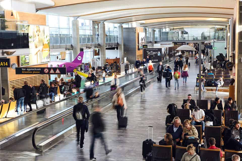 Dall'aeroporto di Oslo al centro: treni, bus e taxi
