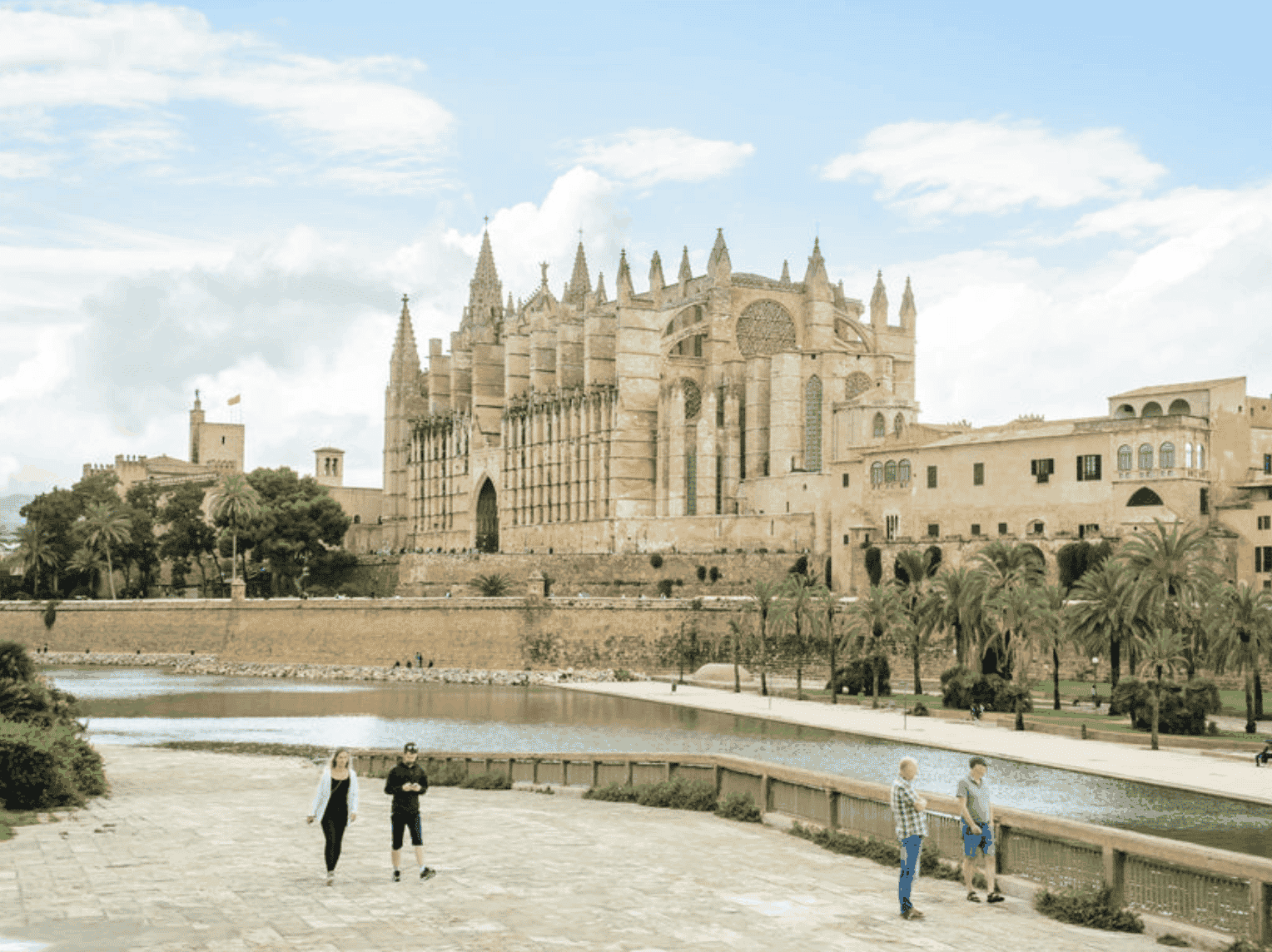 Dall'aeroporto di Palma di Maiorca alla città e al tuo hotel