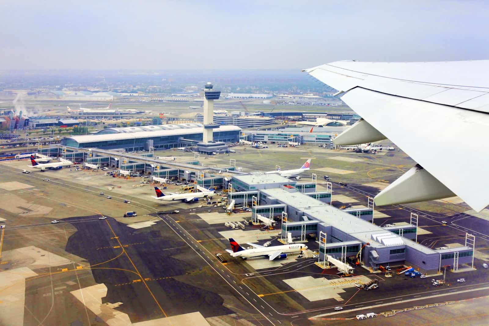 Dall'aeroporto JFK a Manhattan: treni, bus e taxi
