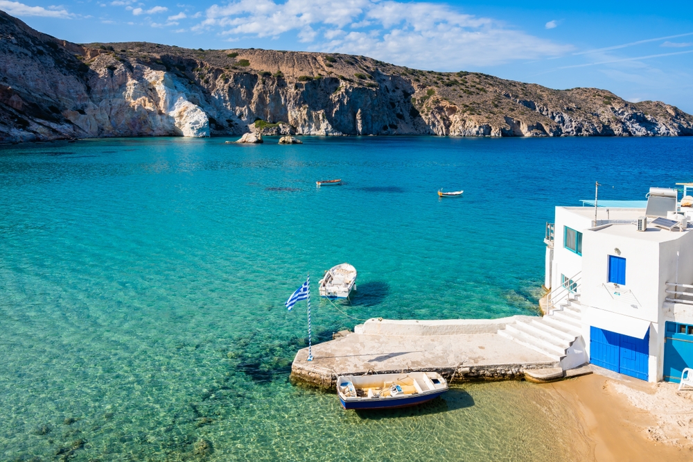 Dove dormire a Milos? Le 6 zone migliori dove alloggiare