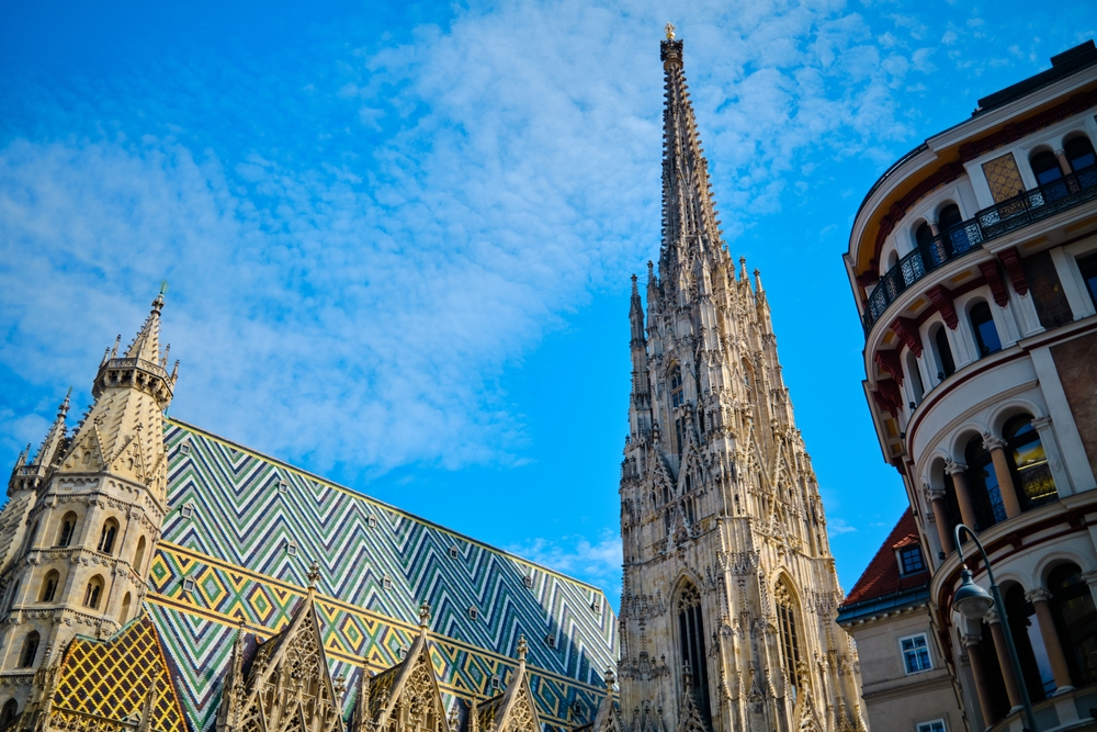 Il Duomo di Santo Stefano visto da Stephansplatz a Vienna