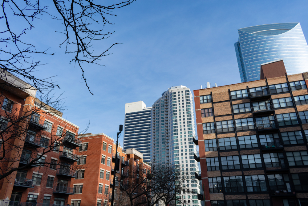 Edifici e moderni grattacieli nel West Loop a Chicago