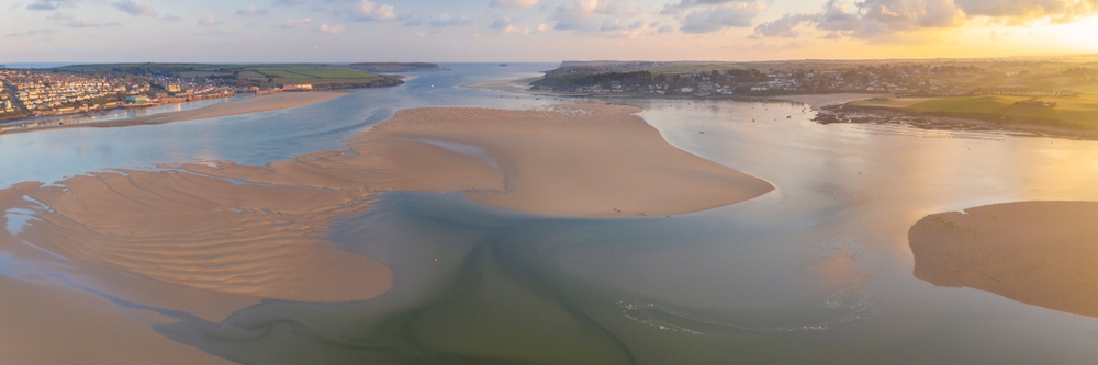 L'estuario del Camel a Padstow, in Cornovaglia, all'alba