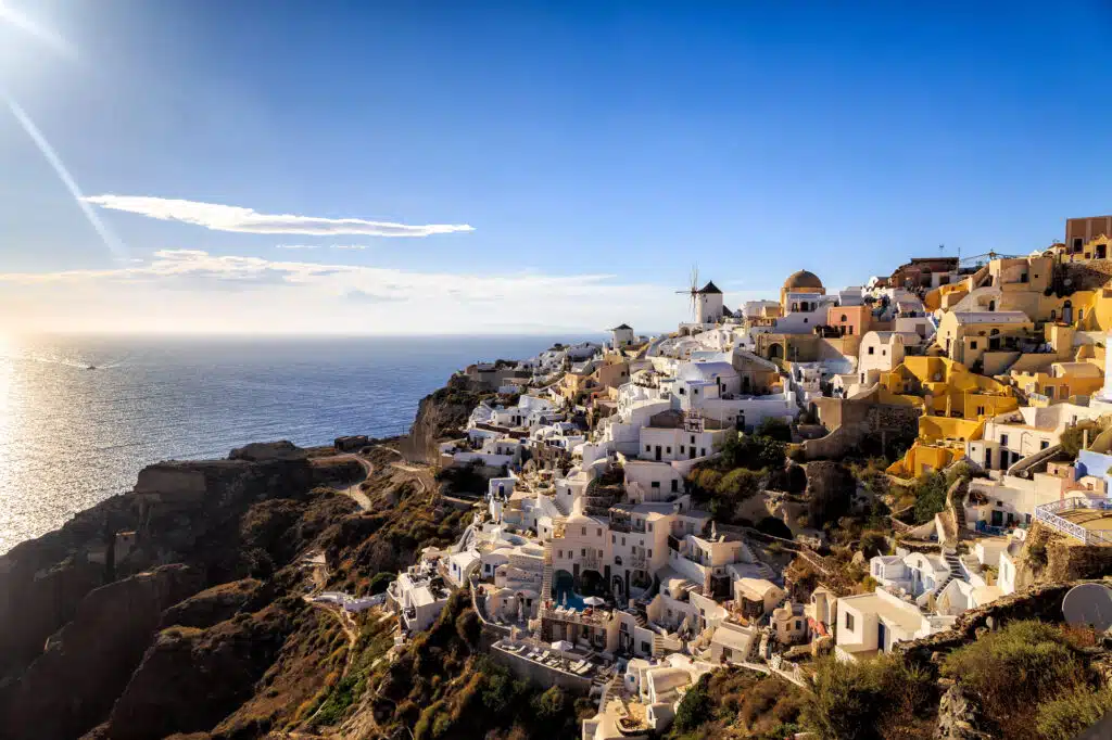 Firostefani, zona poco conosciuta dove alloggiare a Santorini