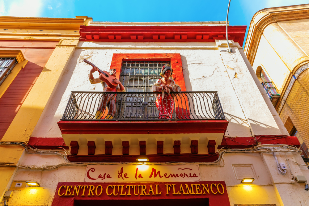 La facciata del locale di flamenco Casa de la Memoria a Siviglia