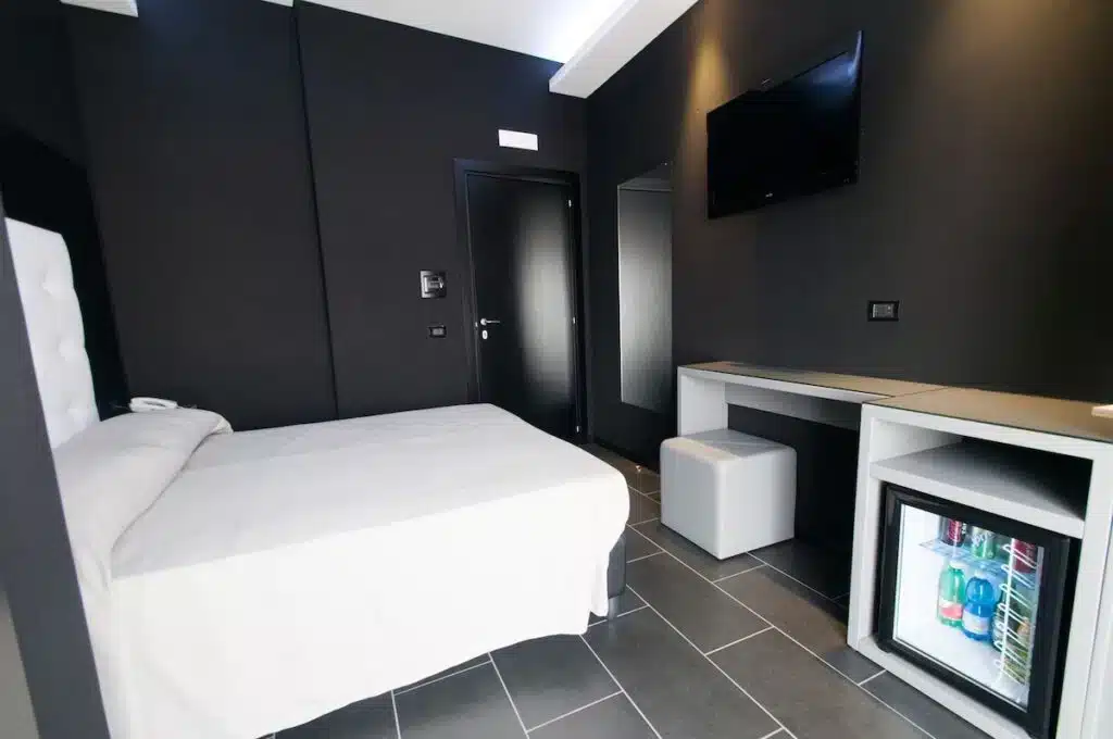 Fly Boutique Hotel, hotel economico a Napoli