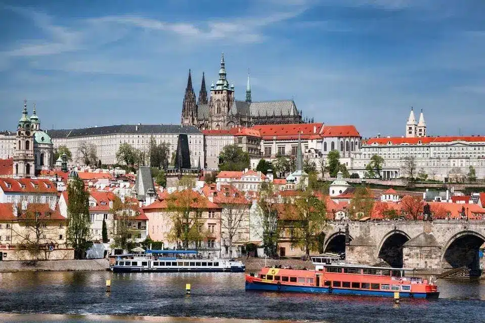 giro turistico in battello a Praga