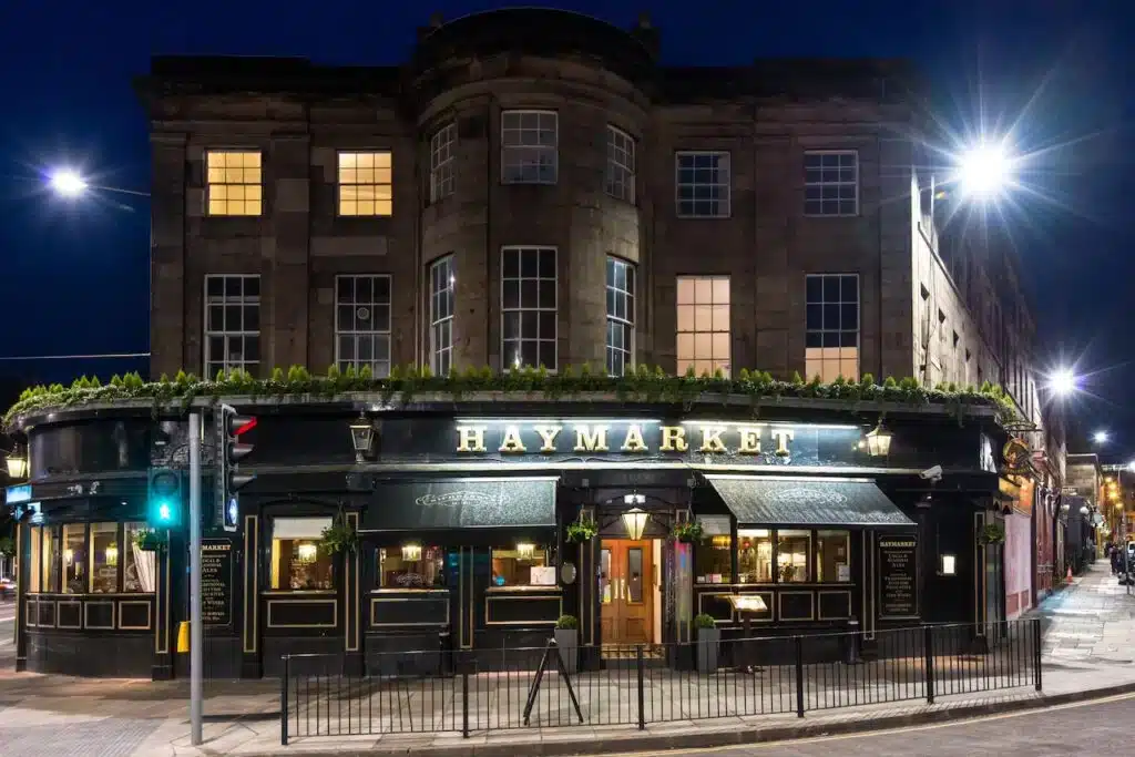 Haymarket a Edimburgo, buona zona per hotel economici e mezzi pubblici
