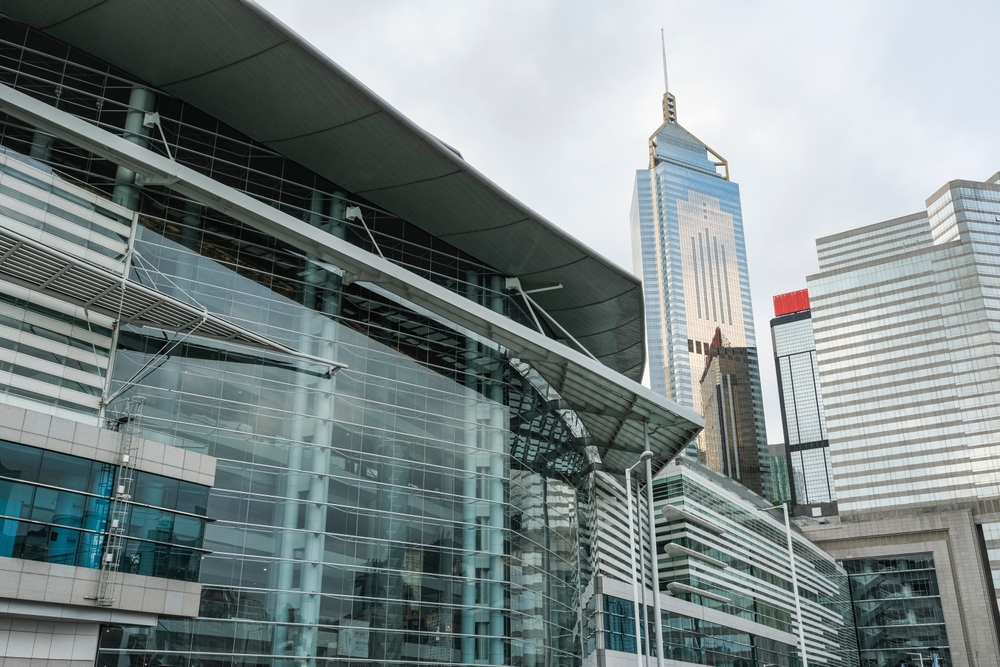 Hong Kong Convention and Exhibition Centre sul porto a Wan Chai