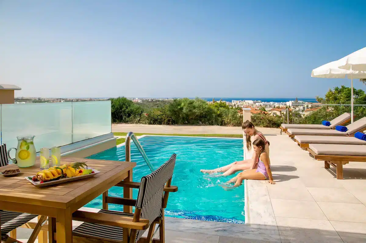 hotel con piscina privata a protaras cipro