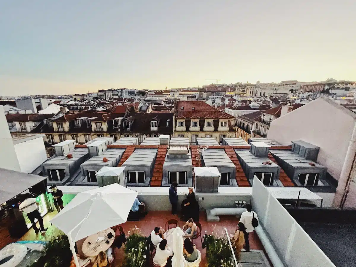Hotel con rooftop bar a Lisbona