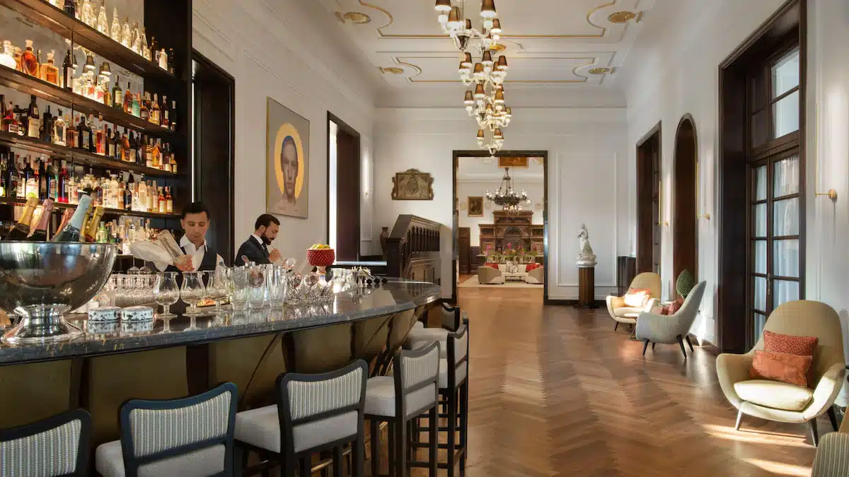 hotel di White Lotus a Taormina, Four Seasons Sicilia