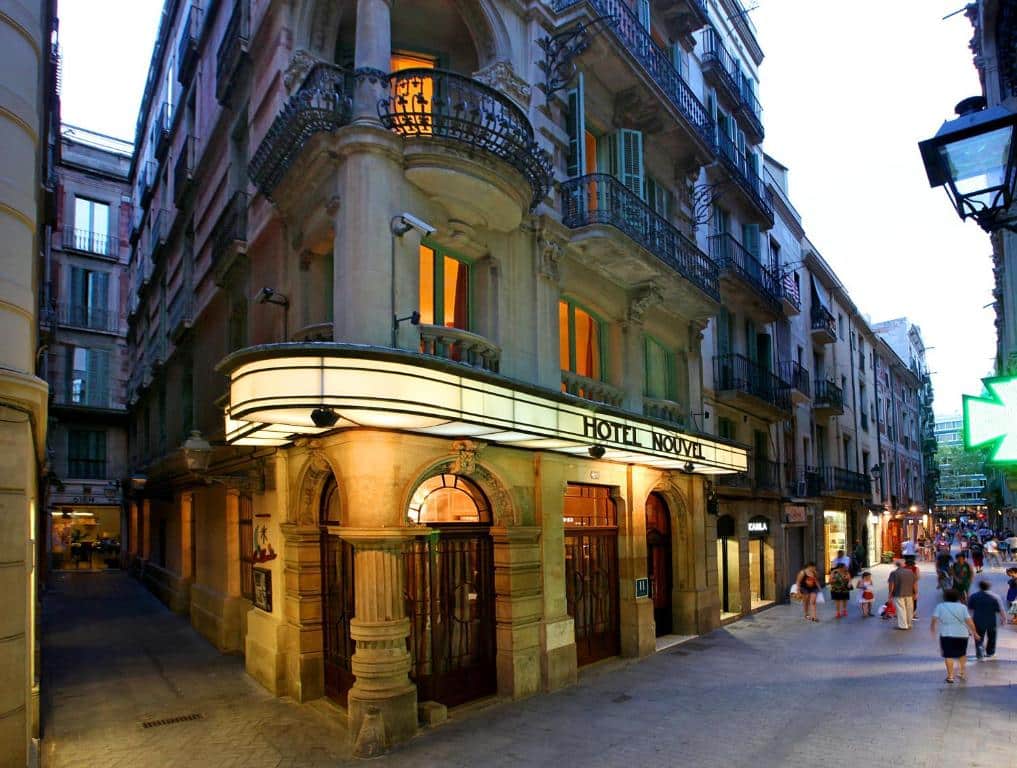 Hotel Nouvel, hotel in ottima posizione nel centro di Barcellona