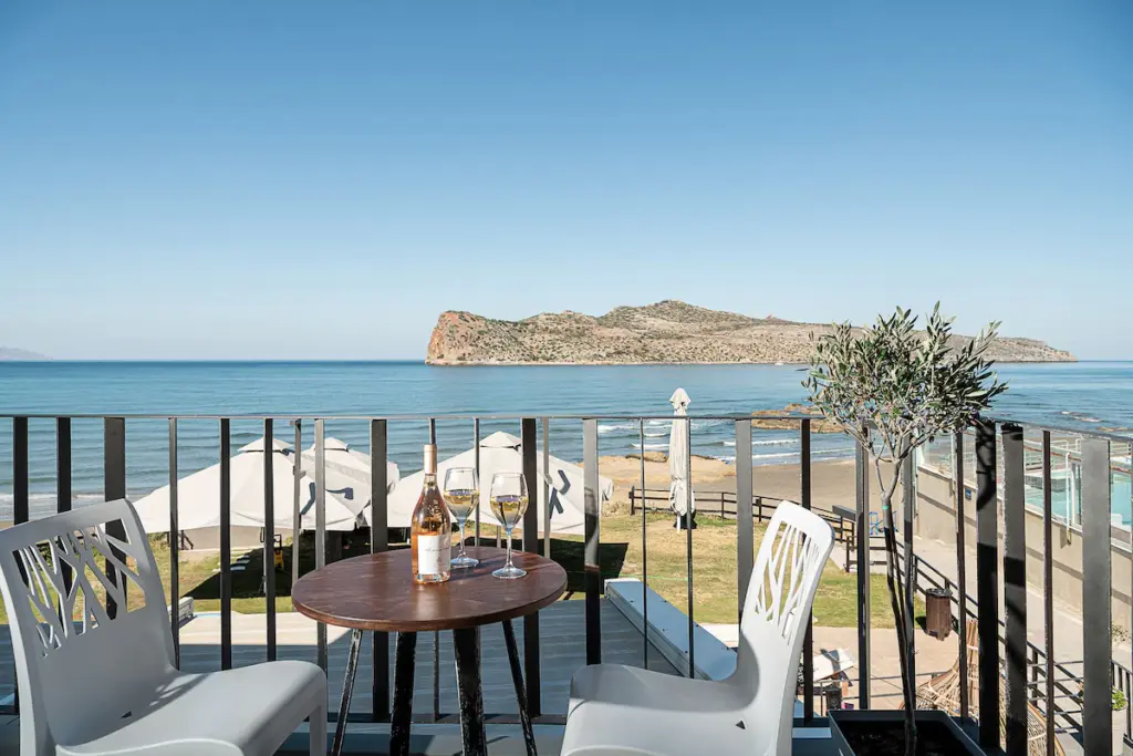 Hotel sulla spiaggia ad Agia Marina