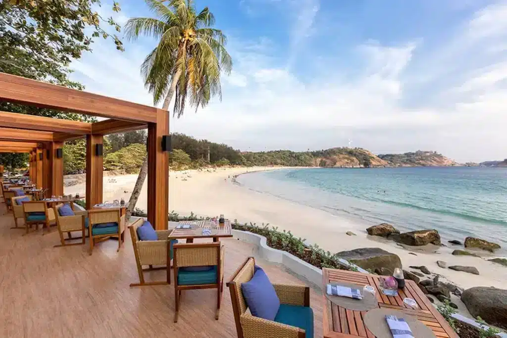 Hotel sulla spiaggia di Nai Harn