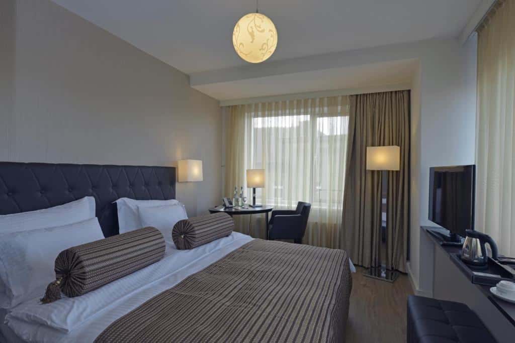 Hotel Vier Jahreszeiten Berlin, camera