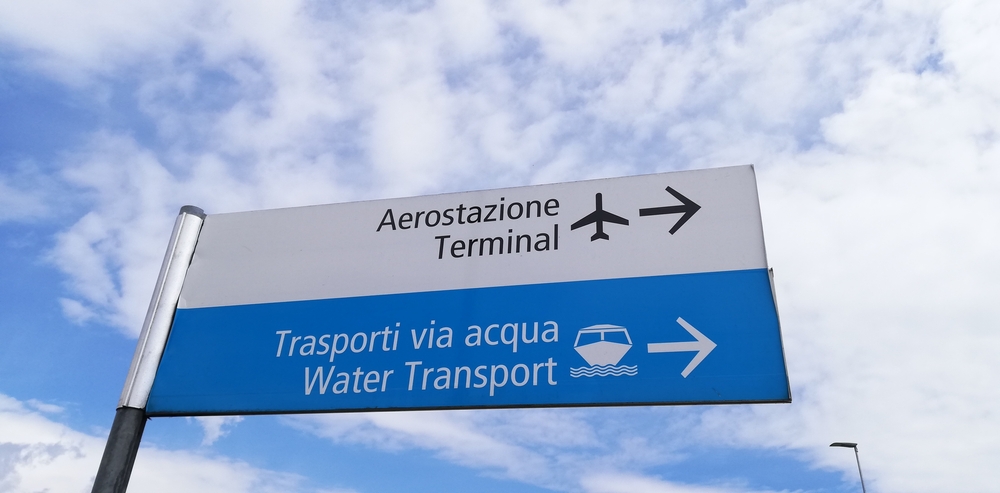Indicazioni per i trasporti via acqua all'aeroporto Marco Polo di Venezia