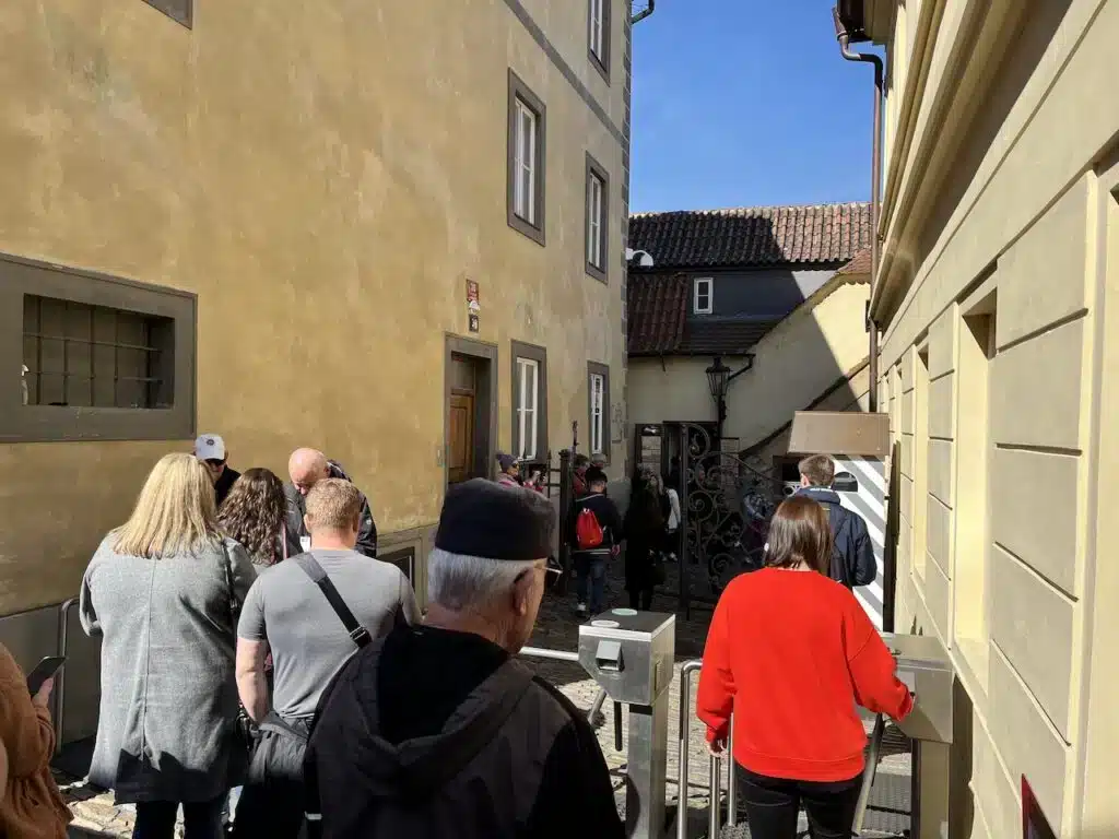ingresso al vicolo d'oro