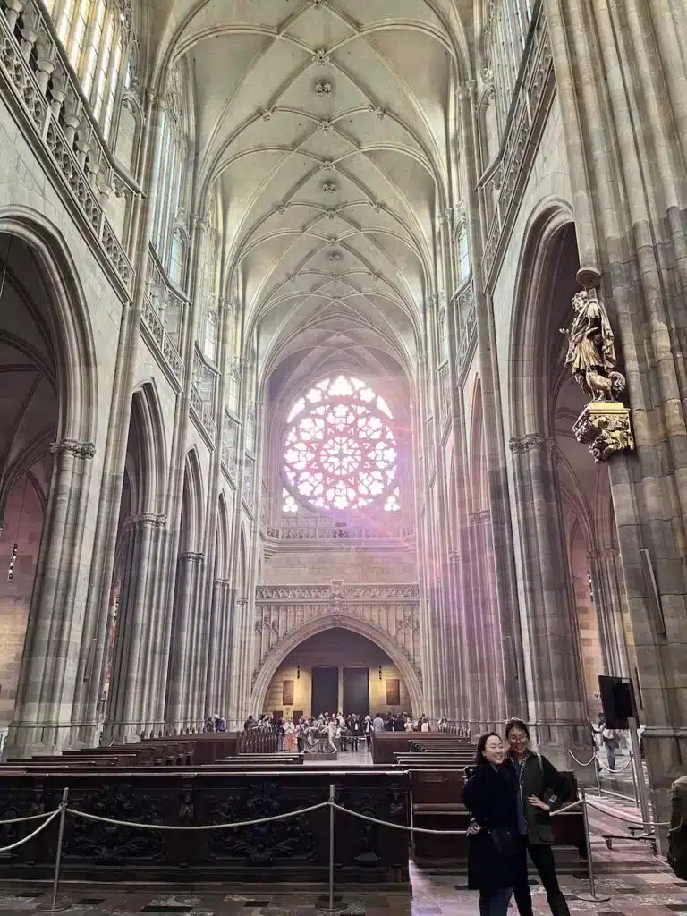 interno della cattedrale di san vito praga