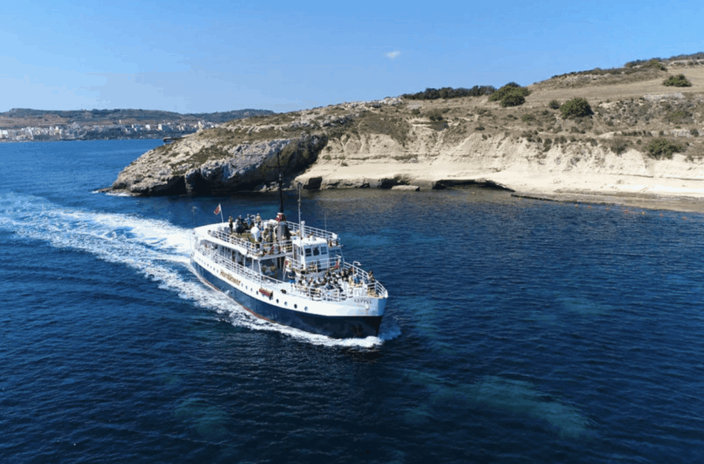 L'isola di Comino tra Malta e Gozo