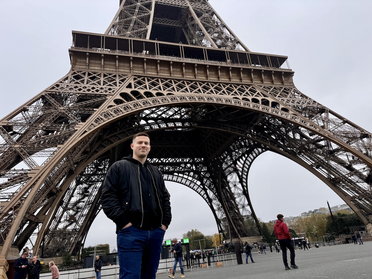 Kristoffer Føns di Destination Well Known a Parigi