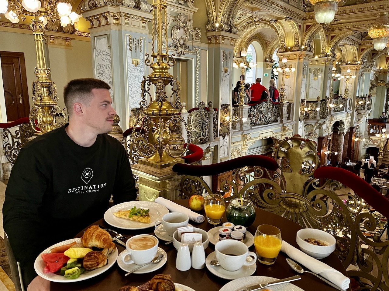 Kristoffer Fons di Destination Well Known all'Anantara Hotel