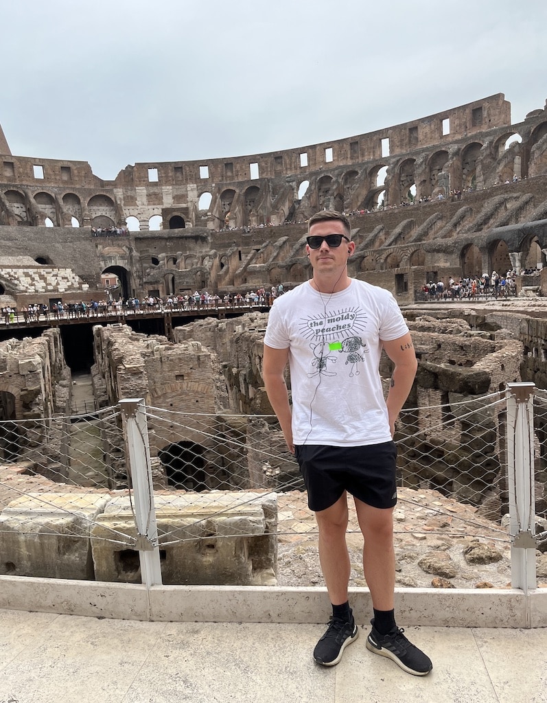Kristoffer Fons, travel blogger, al Colosseo Kristoffer Fons, travel blogger, al Colosseo
