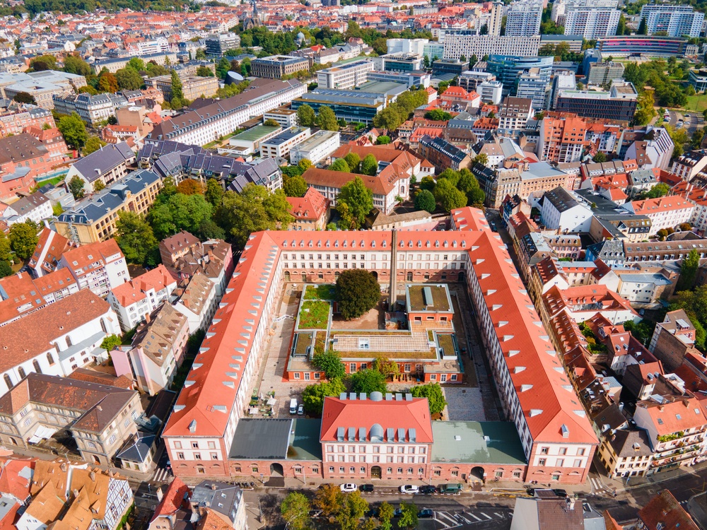 Foto aerea dell'ex manifattura tabacchi Manufacture des Tabacs a Krutenau, Strasburgo
