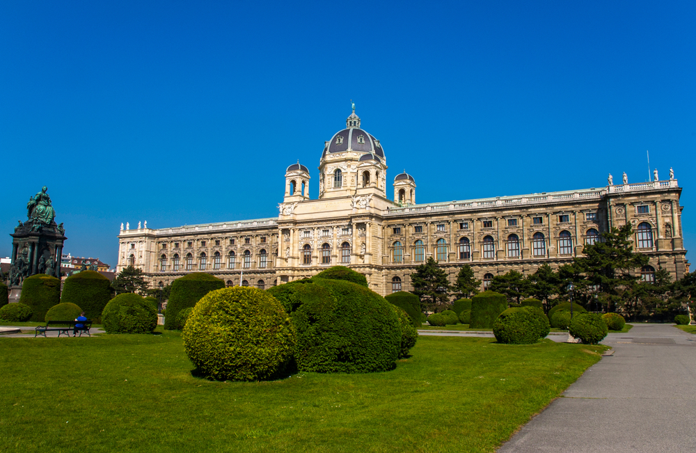 Il Kunsthistorisches Museum sulla Maria-Theresien-Platz a Vienna