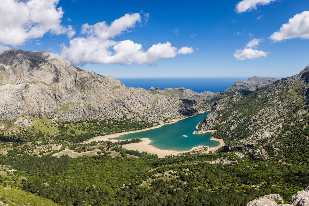 Il lago del Gorg Blau e il Puig Major nella Serra de Tramuntana a Maiorca