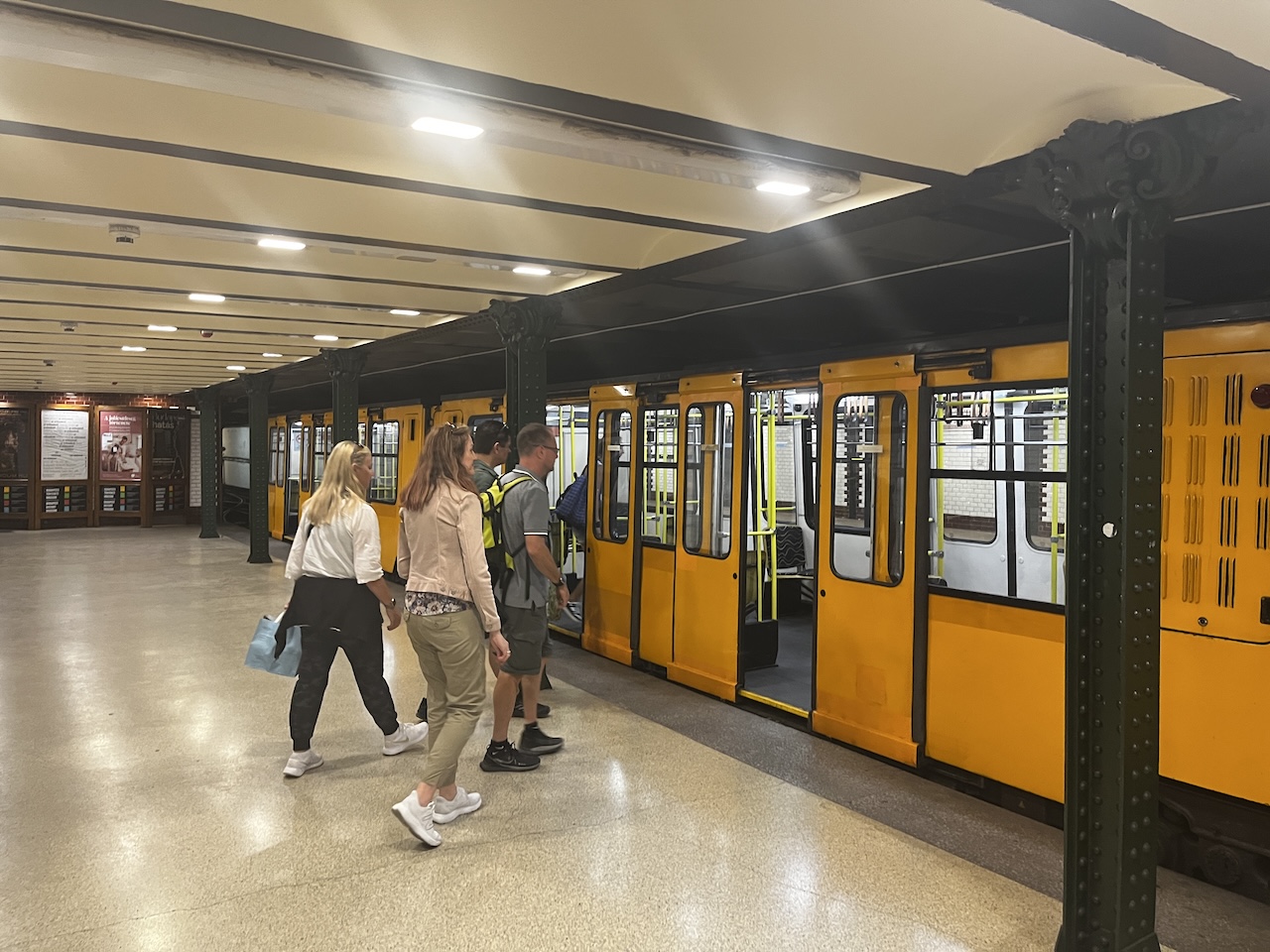 Linea 1 della metropolitana di Budapest