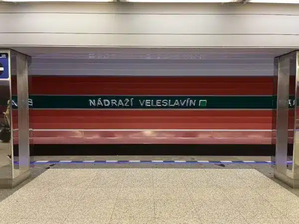 Nádraží Veleslavín