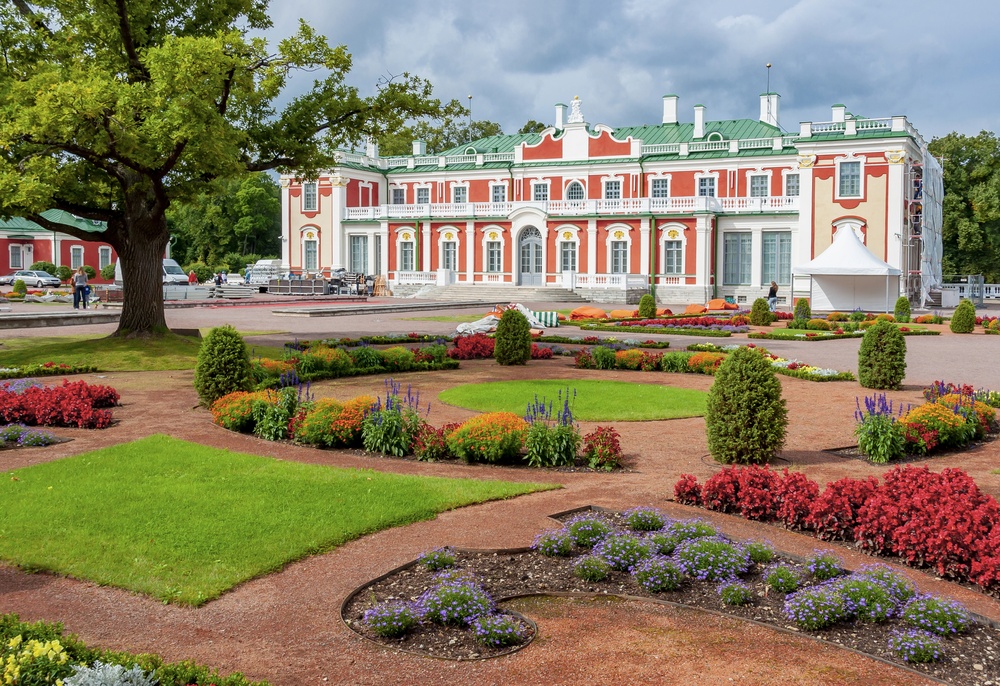 Il Palazzo di Kadriorg e i suoi giardini a Tallinn