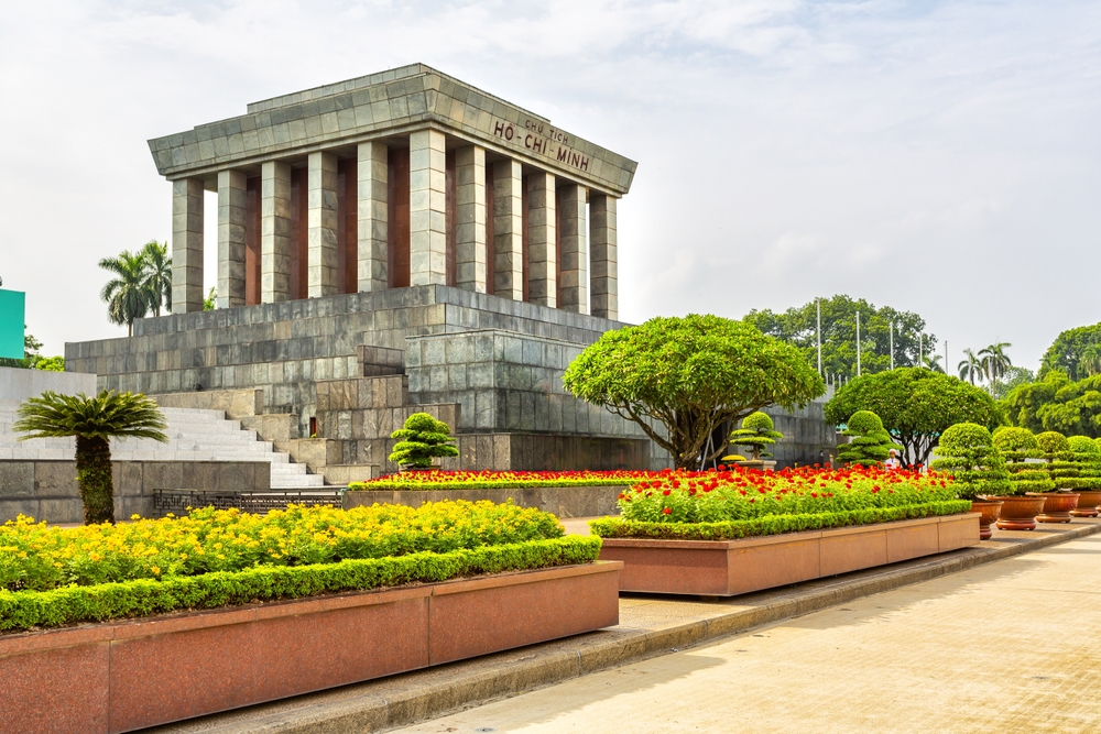 Piazza Ba Dinh e il Mausoleo di Ho Chi Minh a Hanoi