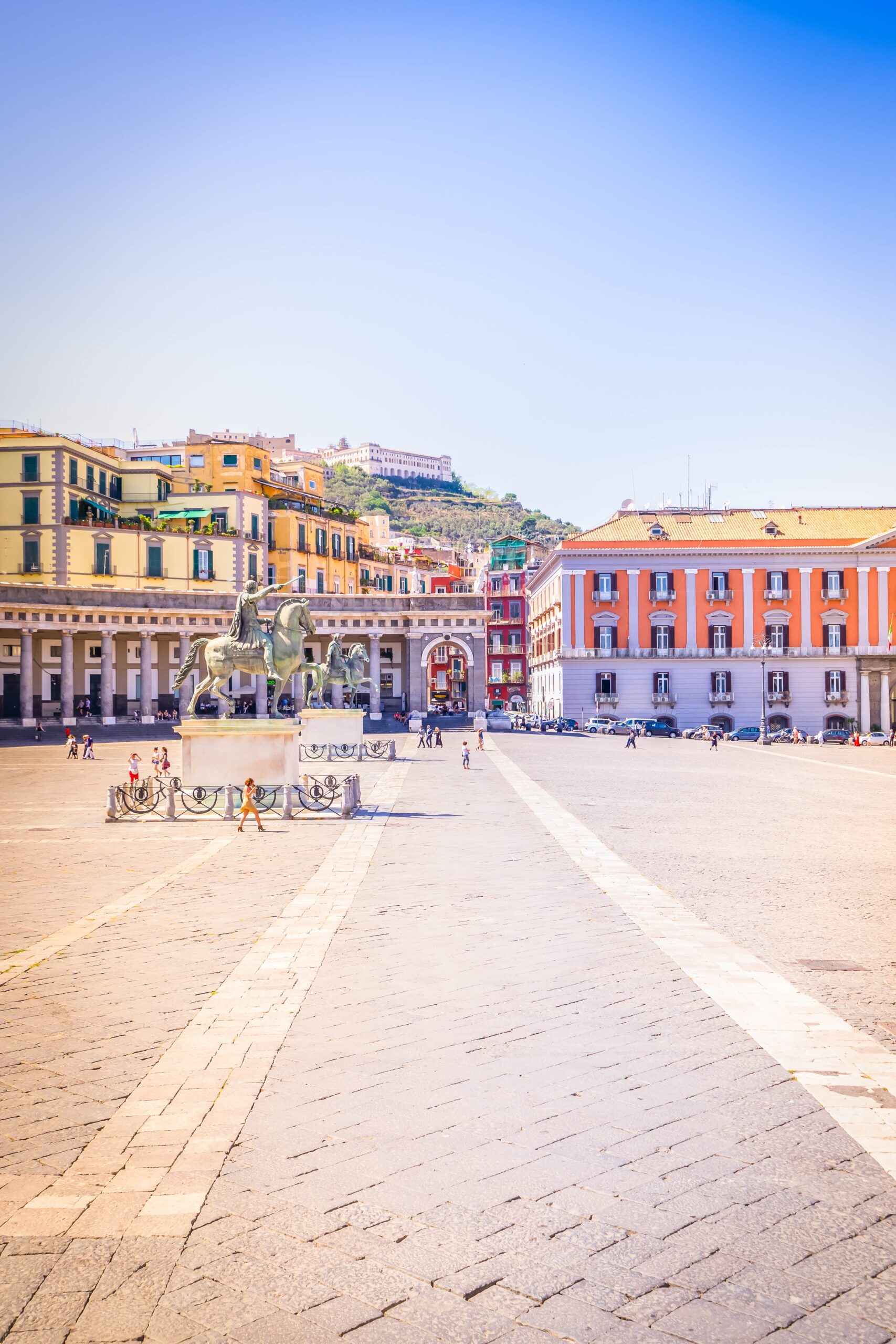 Piazza del Plebiscito a Napoli