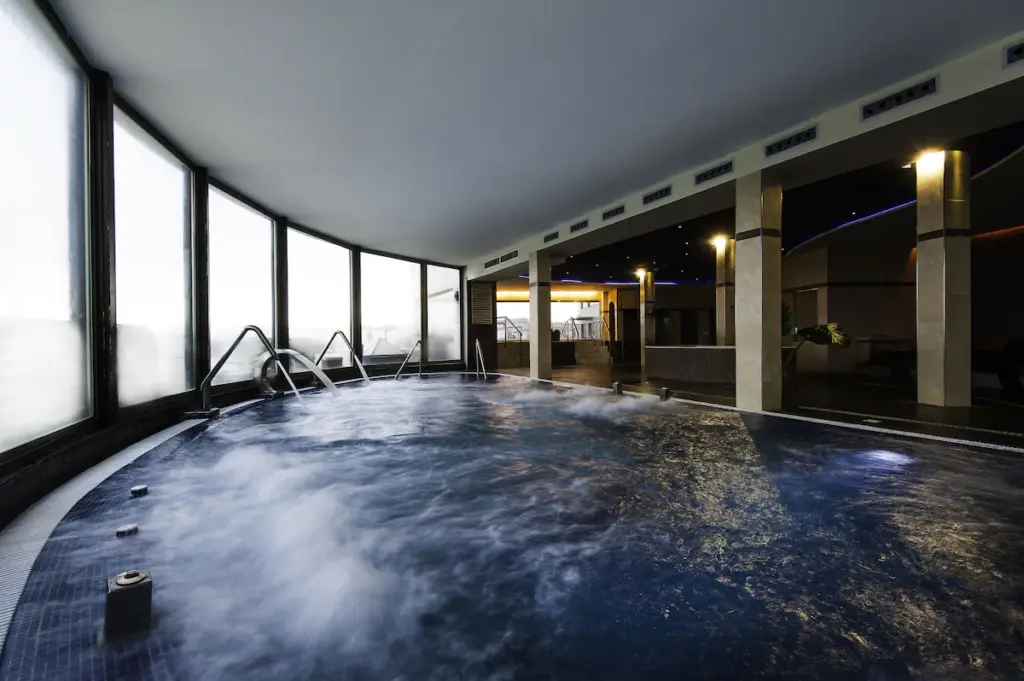 Piscina coperta del Kn Hotel Arenas del Mar