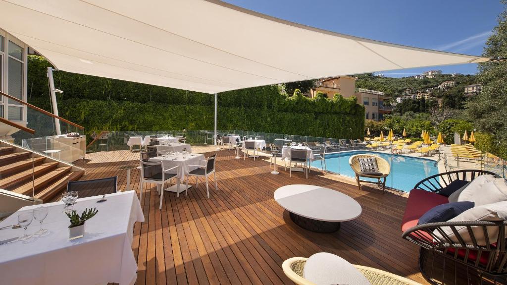Piscina dell'Hotel Continental Sorrento